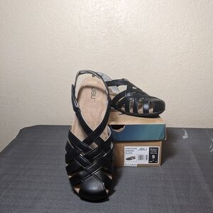JBU Women's Black Fisherman's Sandals, NEW with Origional Box